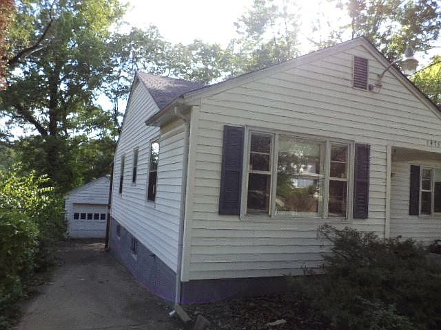 2nd image of 1475 E 76th Ter