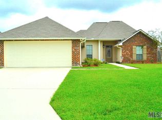 15067 Cross Gate Dr, Walker, LA 70785