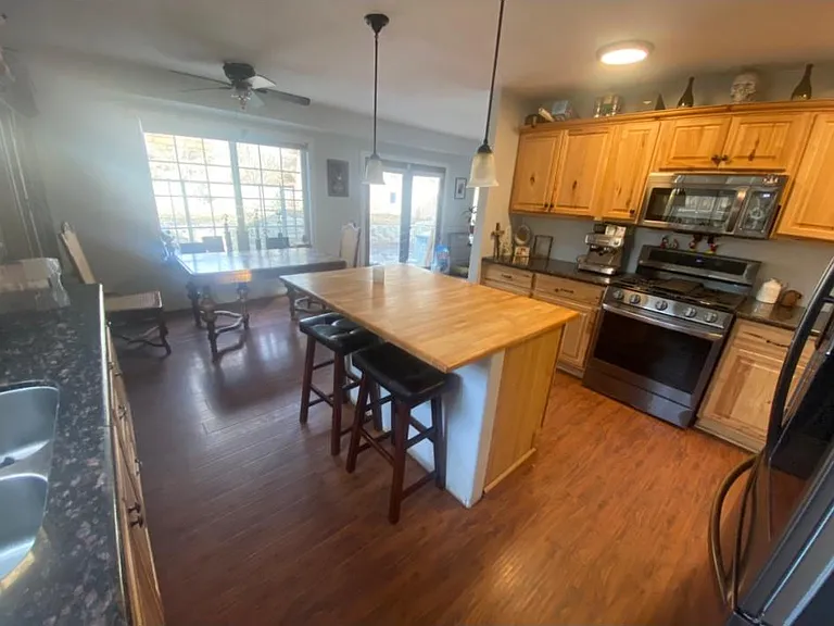 845 Isis Ct — Photo 9
