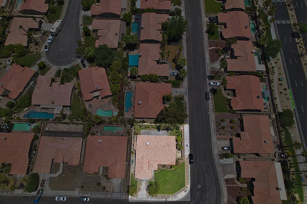 3 bed, 2200 sqft, $3,450 — Photo 4