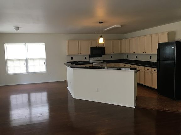4th image of 12408 Lanier Islands Cres