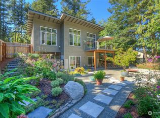 244 Seaview St, Eastsound, WA 98245