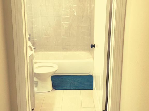3rd image of 1469 W 37th St