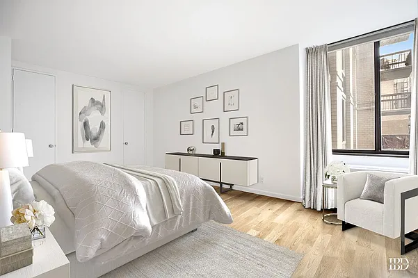 Sold by Newell and Assoc. | media 3