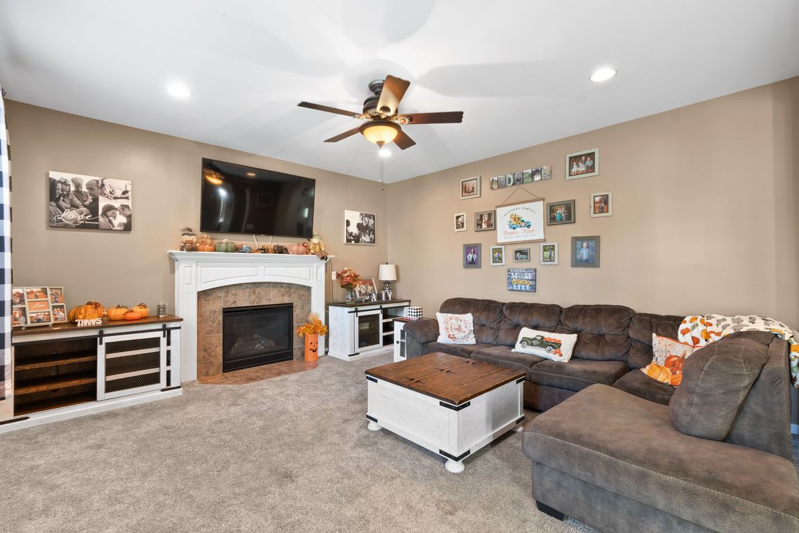 next background image