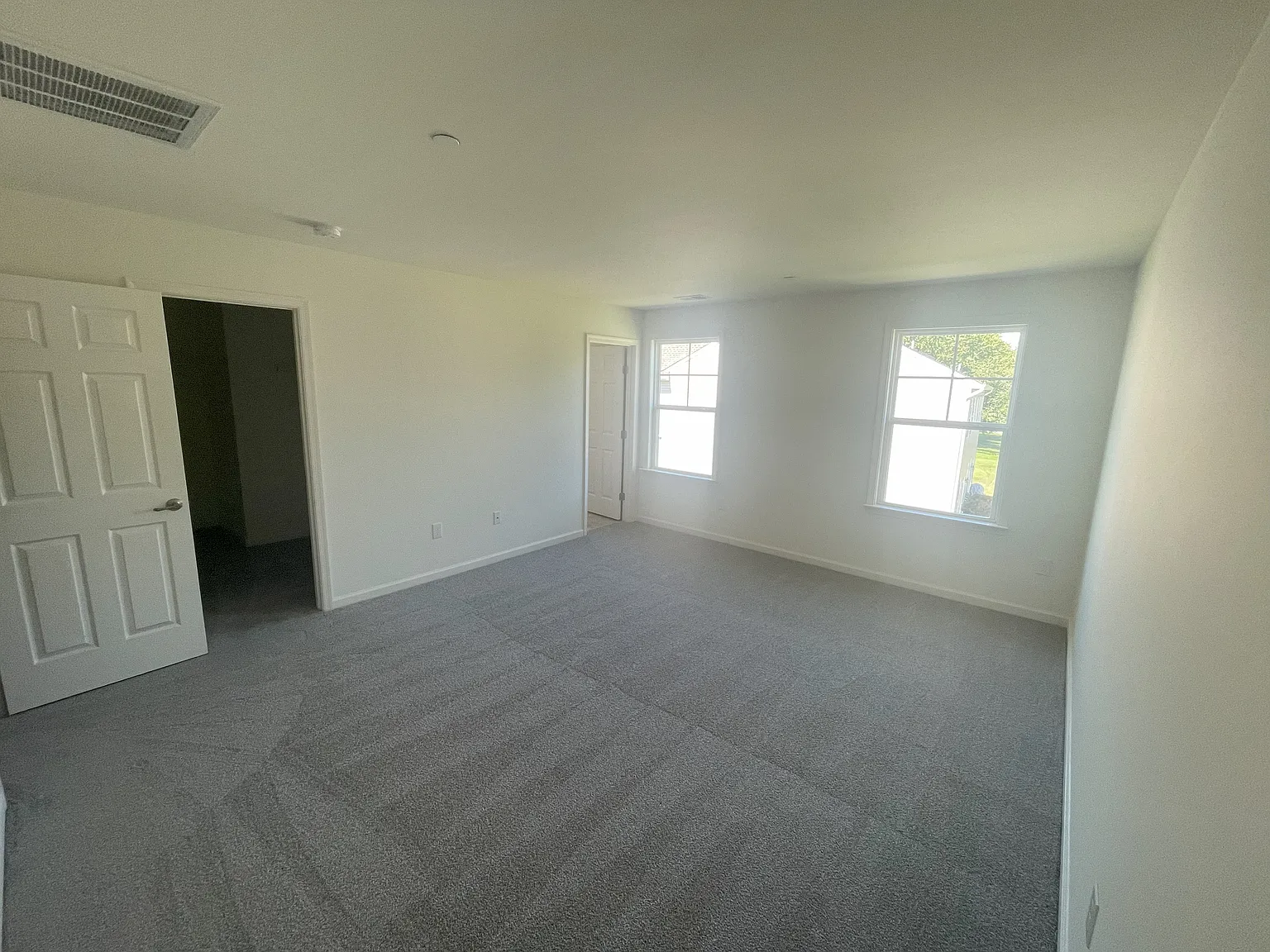 3 bed, 2.5 bath, 1800 sqft, $2,600 — Photo 4