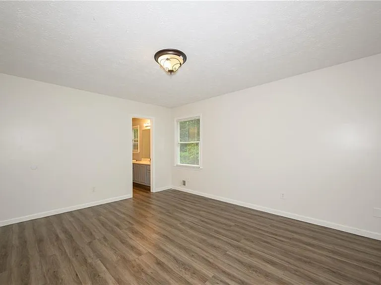 2100 Whitebluff Way NE — Photo 17