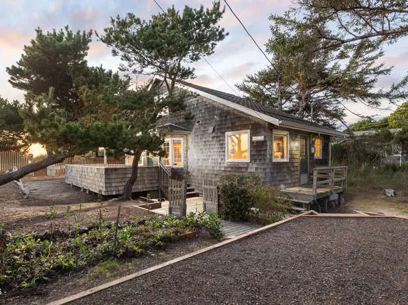 4230 Independence Ave, Neskowin, OR 97149