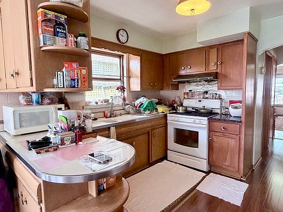 4th image of 4625 S Komensky Ave