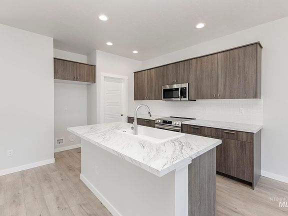 4th image of 4391 N Magical Creek Ave