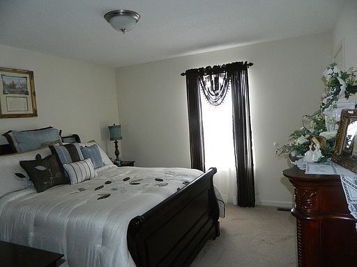 3rd image of 1151 Stonecrest Ct
