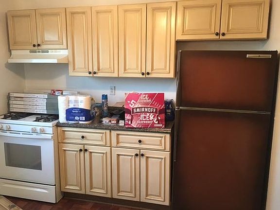 2nd image of 320 High Knob Ln