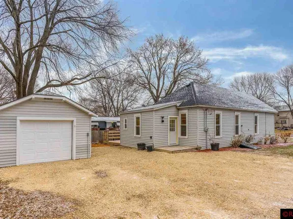 741 S Prairie St, Kasota, MN 56050