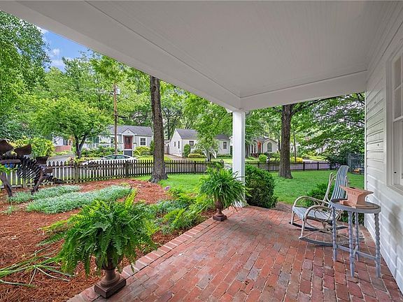 3rd image of 756 Berkeley Ave NW