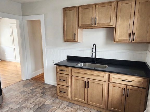 4th image of 274 Willis Ave Floor 2