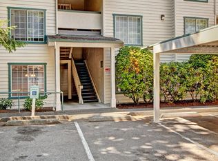 17624 1st Ave S #104, Burien, WA 98148