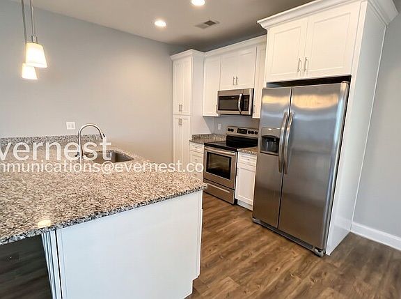 5th image of 5348 Roosevelt Rd