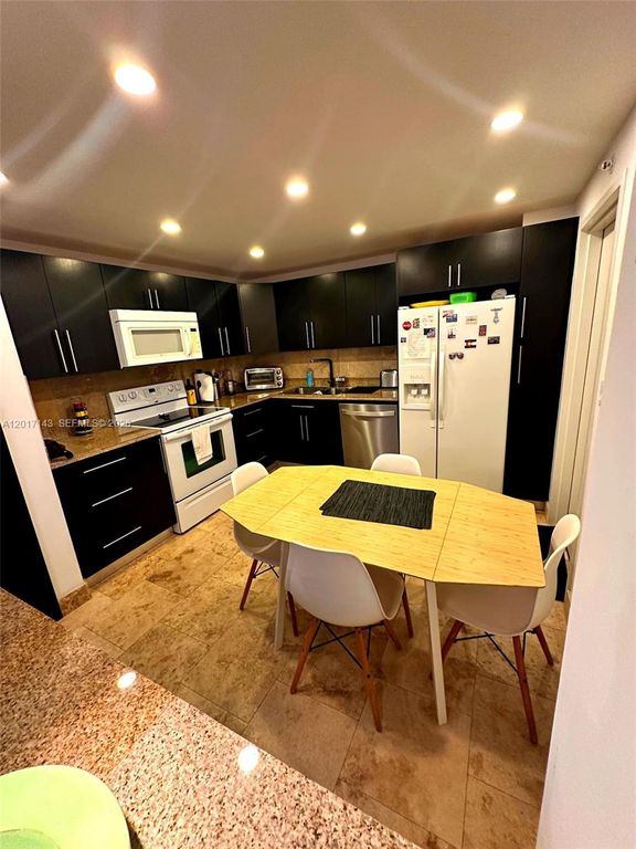 1370 S Ocean Blvd APT 902, photo 9