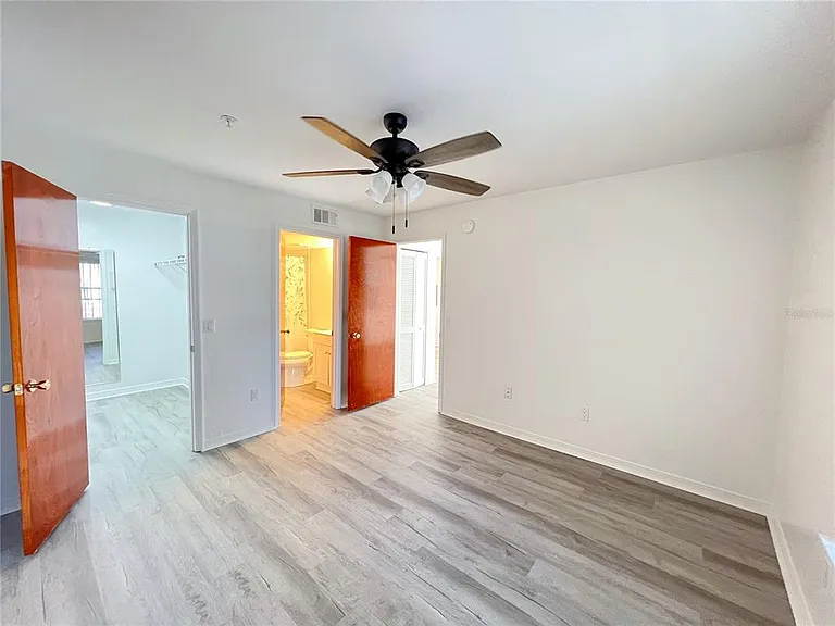 2360 SW Archer Rd #206 — Photo 9