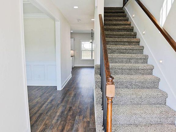 2nd image of 1482 Hereford Blvd