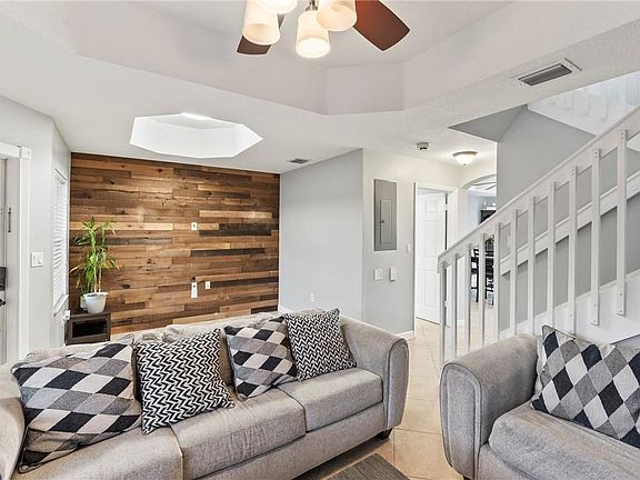 5th image of 10633 SW 6th Street #904
