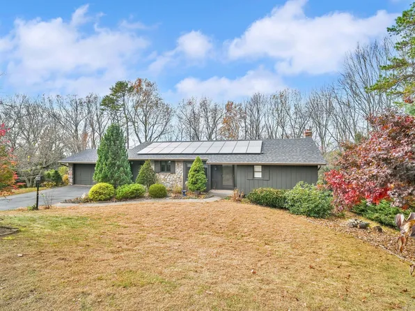 87 McDivitt Drive, Manchester, CT 06042