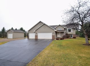 16820 Wolverine Ct NW, Ramsey, MN 55303