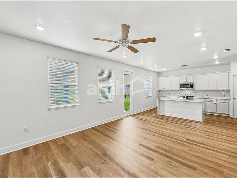 2709 Radha Way — Photo 4