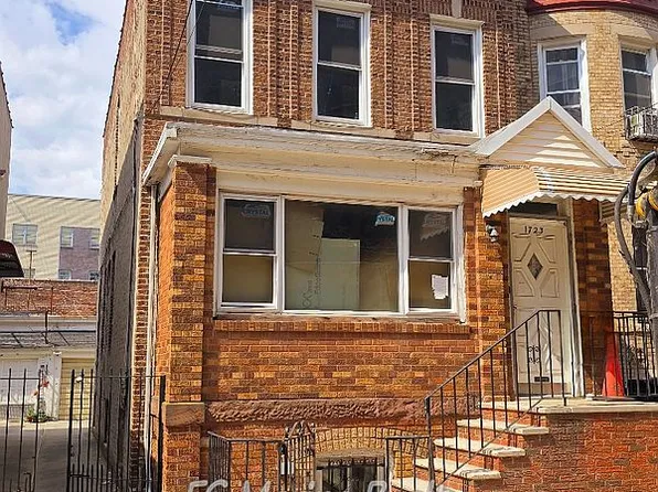 1723 Centre St, Ridgewood, NY 11385