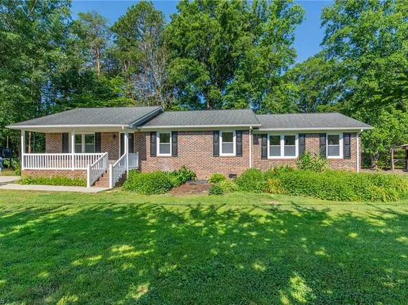 747 John St, Reidsville, NC 27288