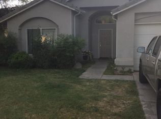 1721 N Rio Vista Ct, Visalia, CA 93292