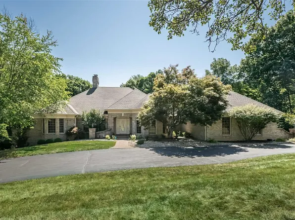 1356 Wildhorse Parkway Dr, Chesterfield, MO 63005