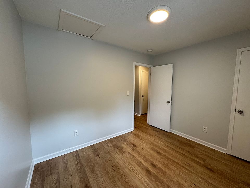 1st image of 3600 Mosby Dr #3602