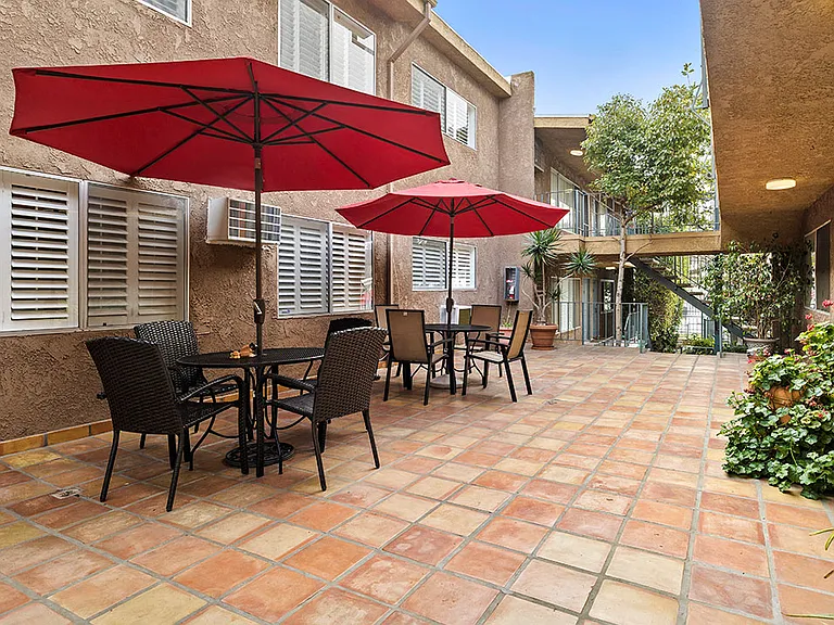 Community courtyard with picnic seating.