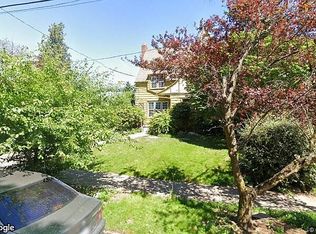 604 SE Peacock Ln, Portland, OR 97214