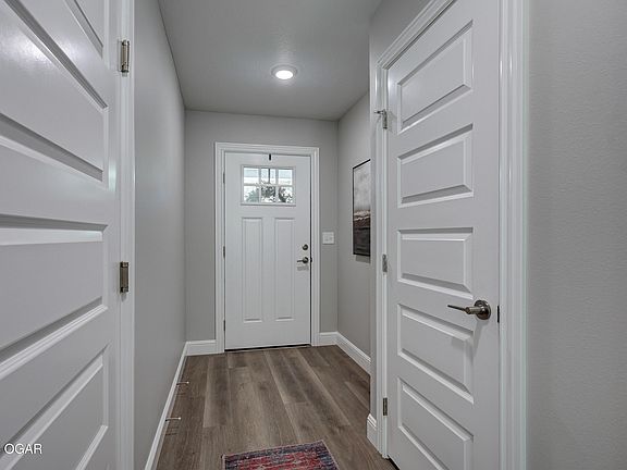 2nd image of 2856 Lear St