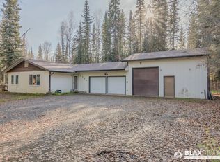 2733 Rainbow Trout Ct, North Pole, AK 99705