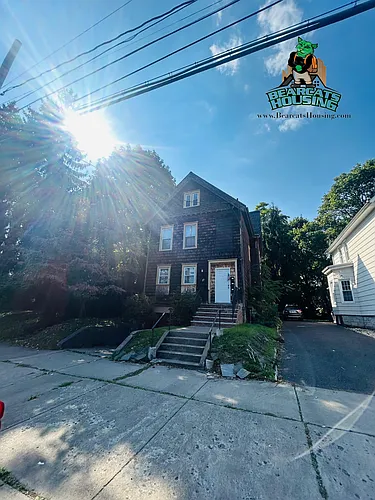 23 Oak St Photo 1