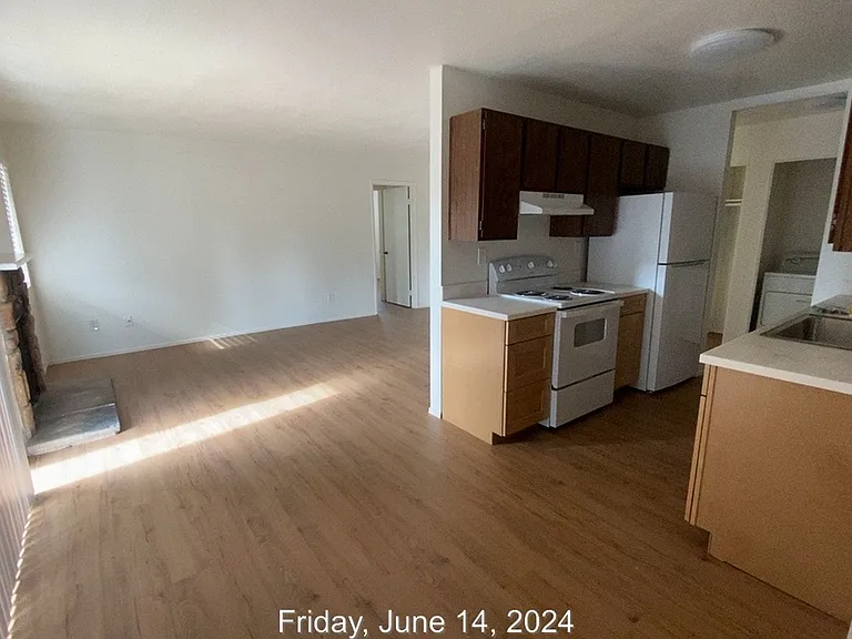371 Enterprise Dr — Photo 2
