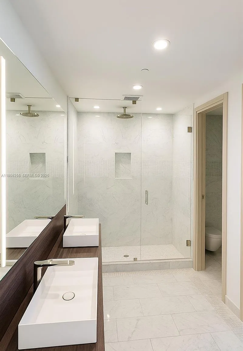 3 bed, 1955 sqft, $16,500 — Photo 4