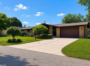 20210 Anita St, Clinton Township, MI 48036