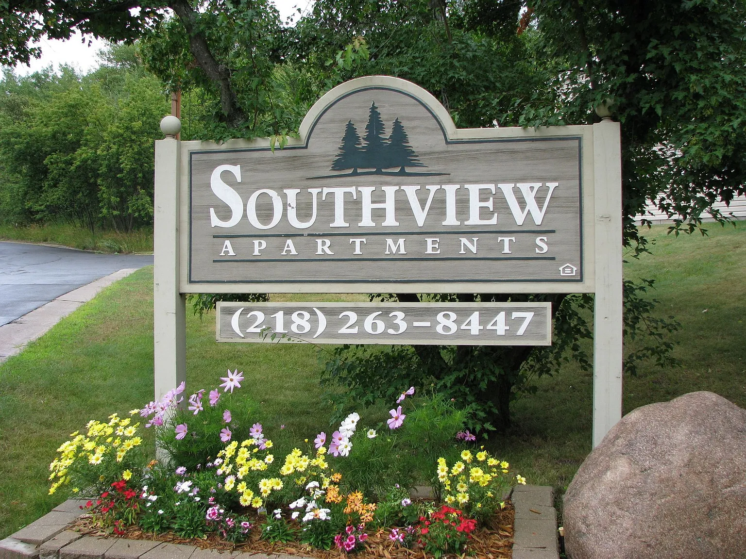 Southview Apartments — Photo 4