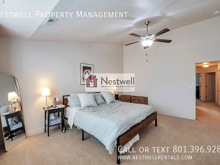 4159 N Fremont Dr — Photo 15