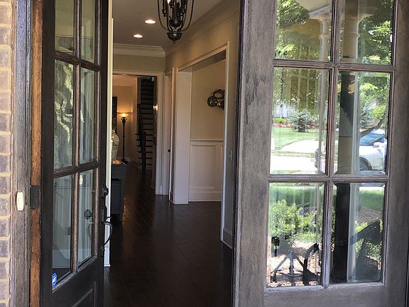 2nd image of 1706 Noah Ln