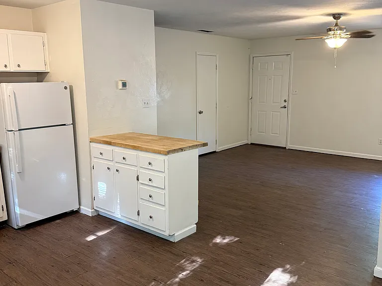 2321 Jackson Bluff Rd #4A — Photo 3