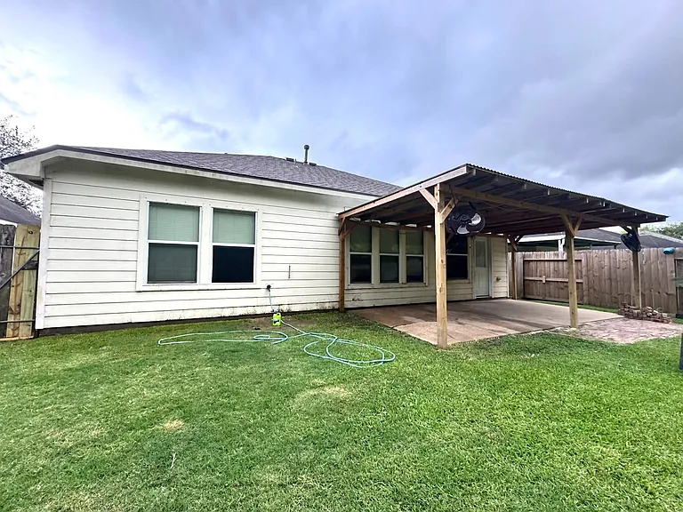 4019 Strawberry Ct — Photo 12
