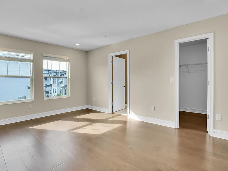 5351 Bridge St — Photo 22