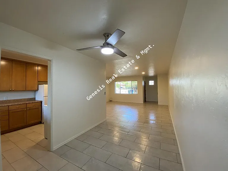 2803 E Lee St — Photo 6
