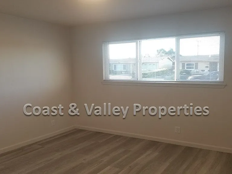 1708 Pescadero Dr — Photo 5