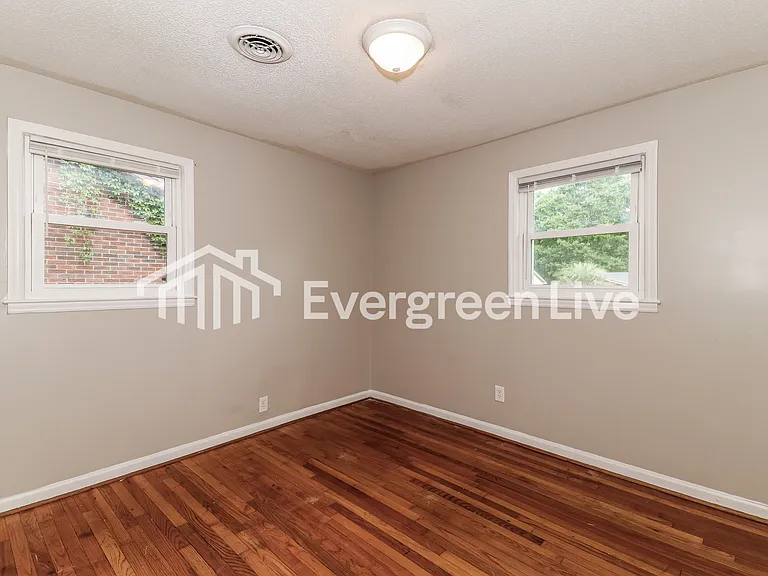 1004 Cane Lake Dr — Photo 12